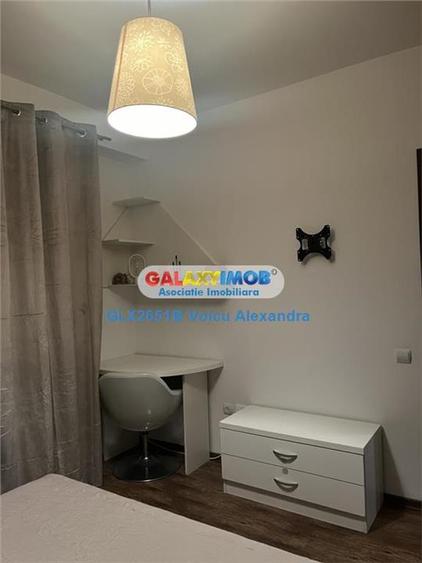 Apartament cu 3 camere decomandat, mobilat în Berceni