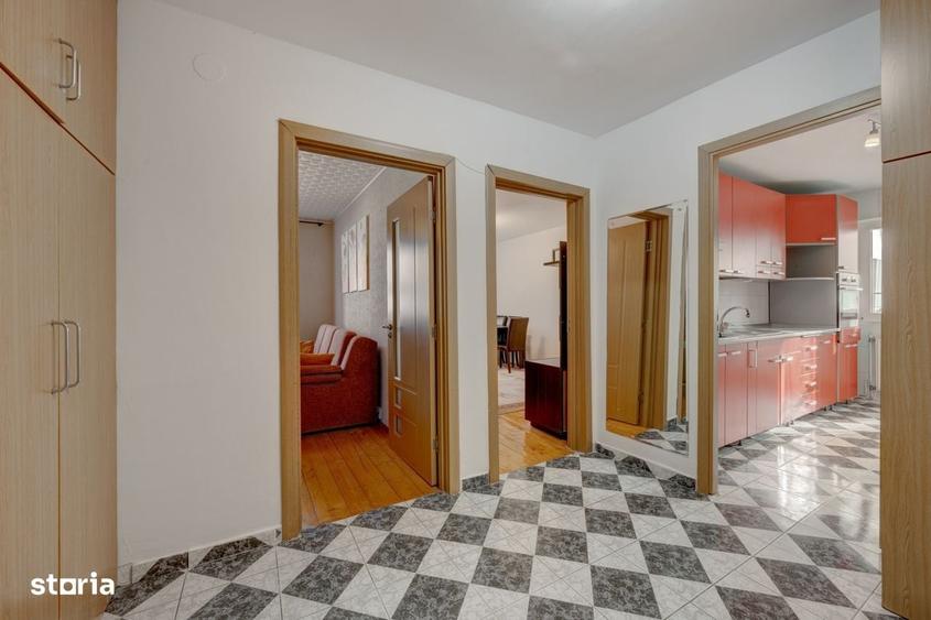 Apartament cu 4 camere semidecomandat în Dristor