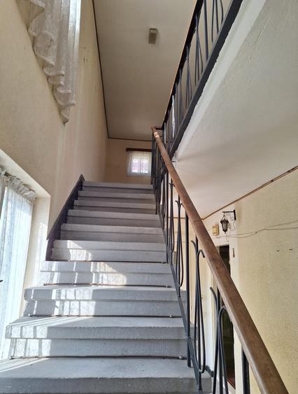 Duplex cu 3 camere cu Canalizare în Central