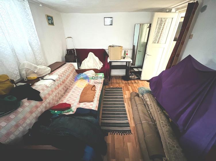 Casă individuală cu 4 camere cu Garaj în Girov