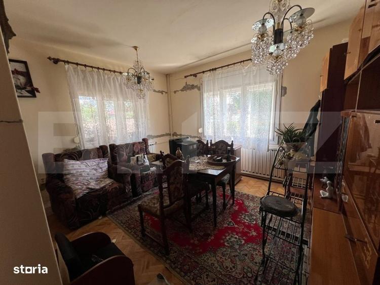 Casă cu 4 camere în Central