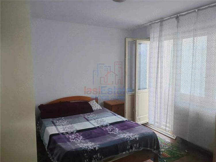 Apartament cu 2 camere semidecomandat în Filiași