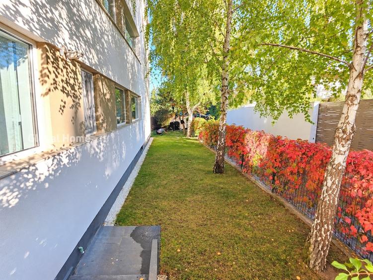 Apartament cu 4 camere semidecomandat, mobilat în Voluntari