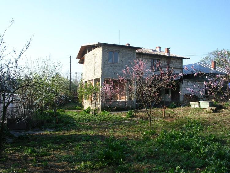 Casă cu 2 camere în Exterior Vest