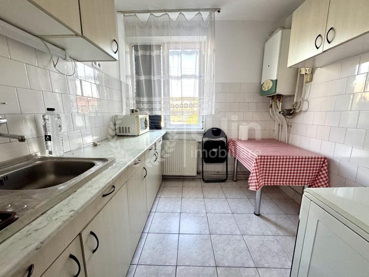 Apartament cu 2 camere decomandat, mobilat în Central