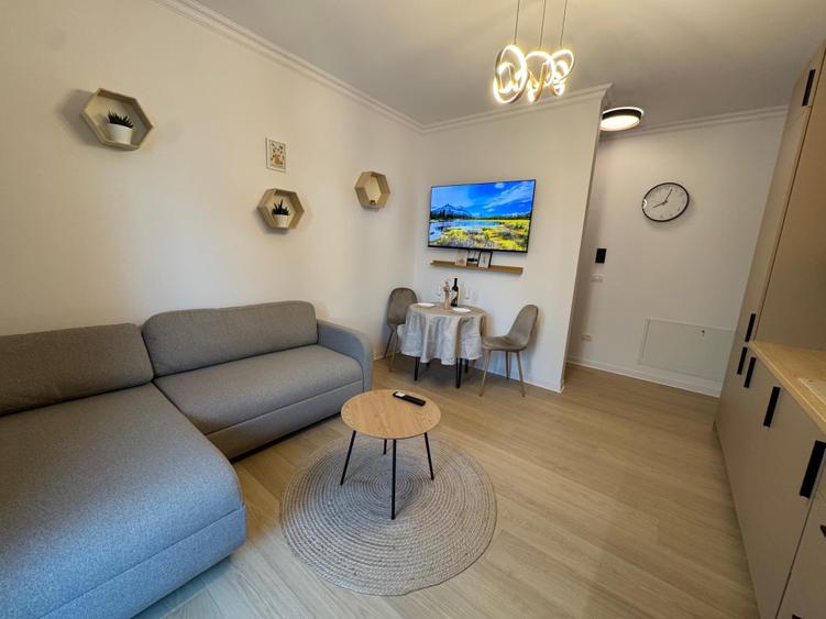 Apartament cu 2 camere decomandat în Central