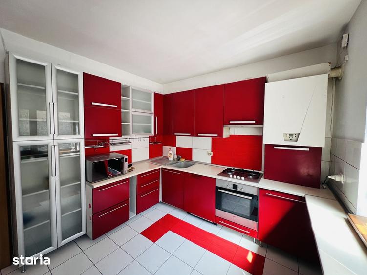 Casă cu 5 camere cu Teren 200 Mp în Central