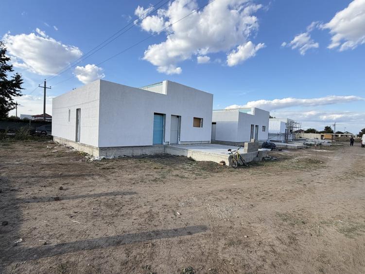 Casă cu 4 camere cu Teren 360 Mp în Bălăceanca