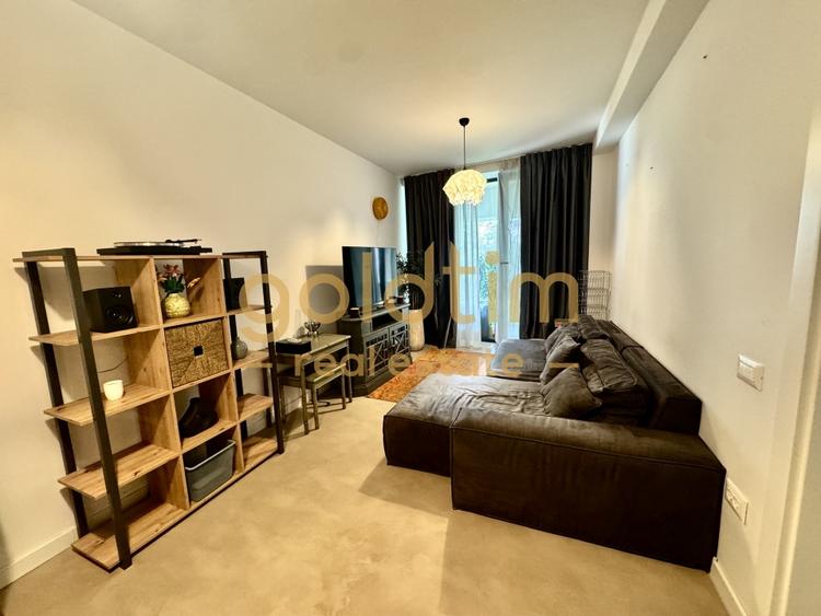 Apartament cu 2 camere semidecomandat, mobilat în Dacia