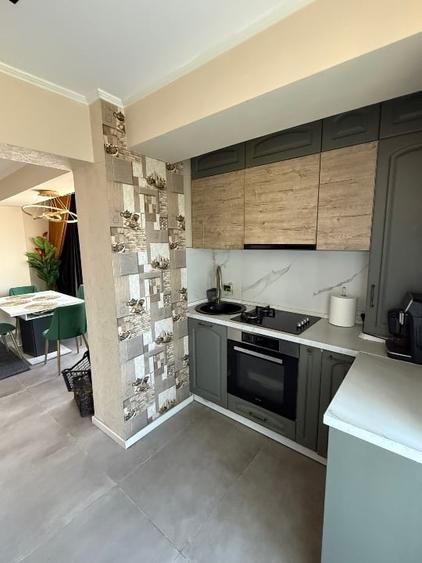 Apartament cu 4 camere decomandat, mobilat în Brâncoveanu