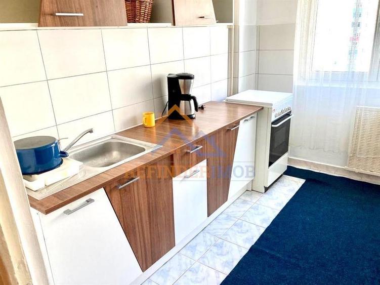 Apartament cu 2 camere semidecomandat, mobilat în Brâncoveanu