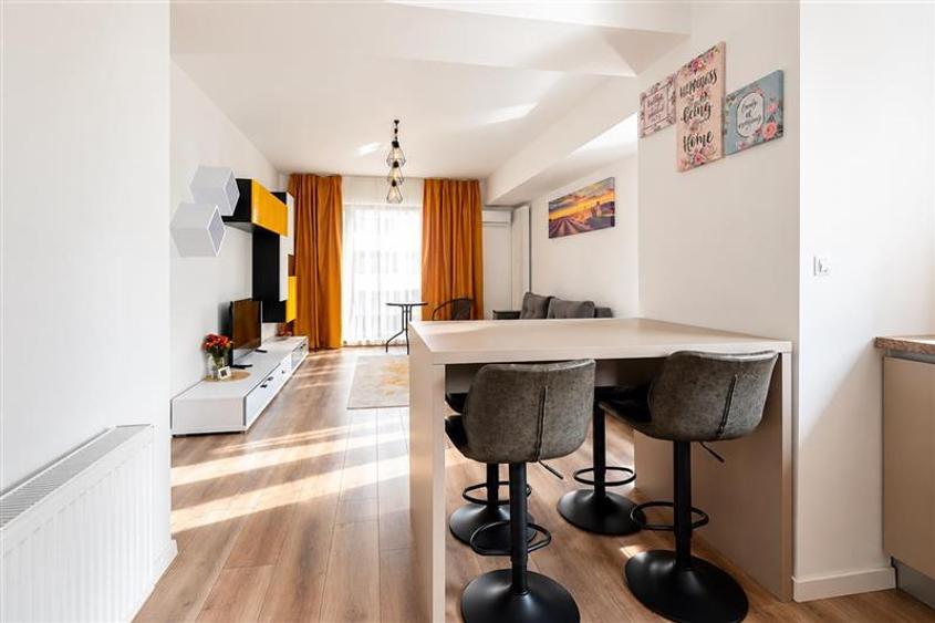 Apartament cu 2 camere decomandat, mobilat în Noua