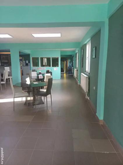 Spațiu comercial, de 840 mp, în Petros