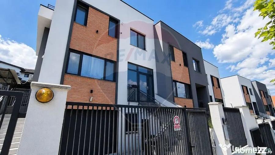 Casă cu 4 camere cu Teren 180 Mp în Borhanci