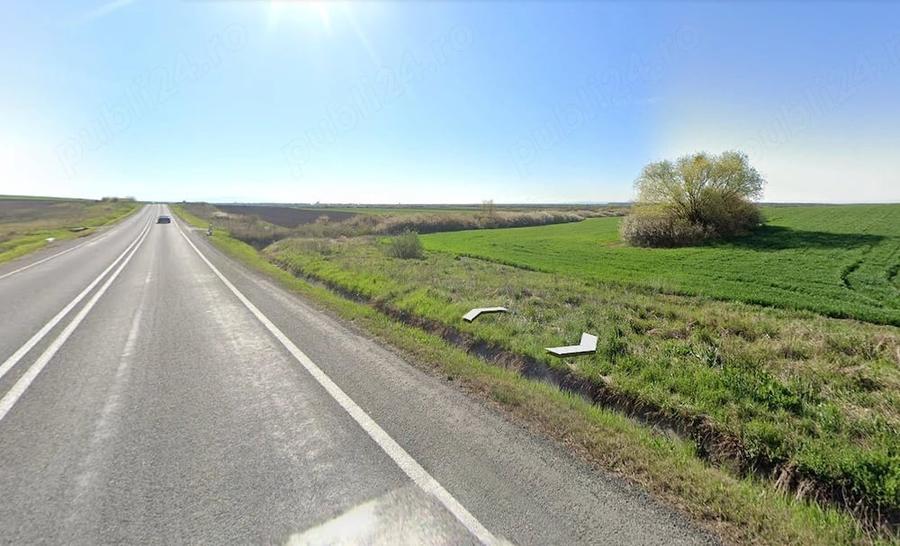 Teren de 11700 mp, în Recaș