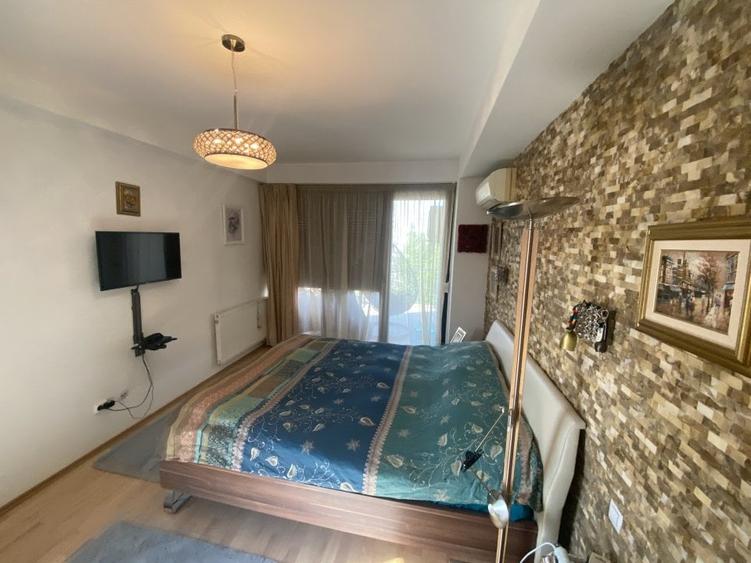 Apartament cu 4 camere decomandat, mobilat în Unirii