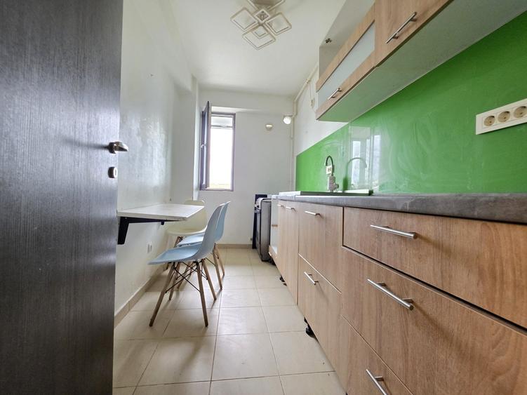 Apartament cu 3 camere decomandat în Theodor Pallady