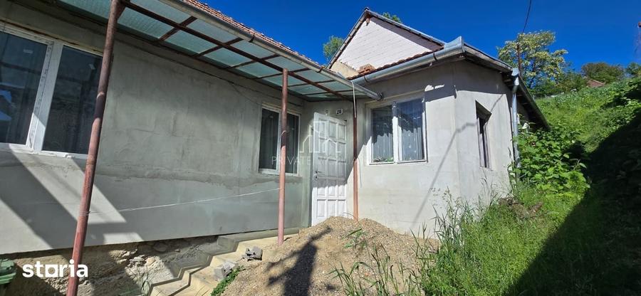 Casă cu 3 camere cu Teren 902 Mp în Central