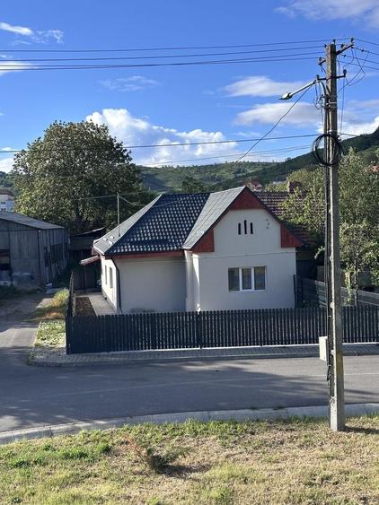 Casă cu 3 camere în Central