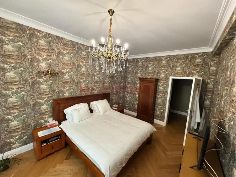 Apartament cu 2 camere decomandat, mobilat în Universitate