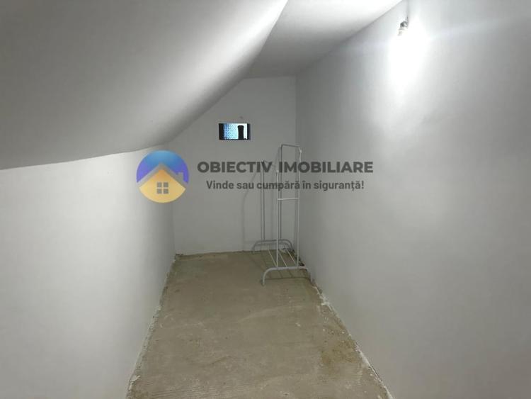 Casă individuală cu 3 camere cu Canalizare în Dumbrava Roșie