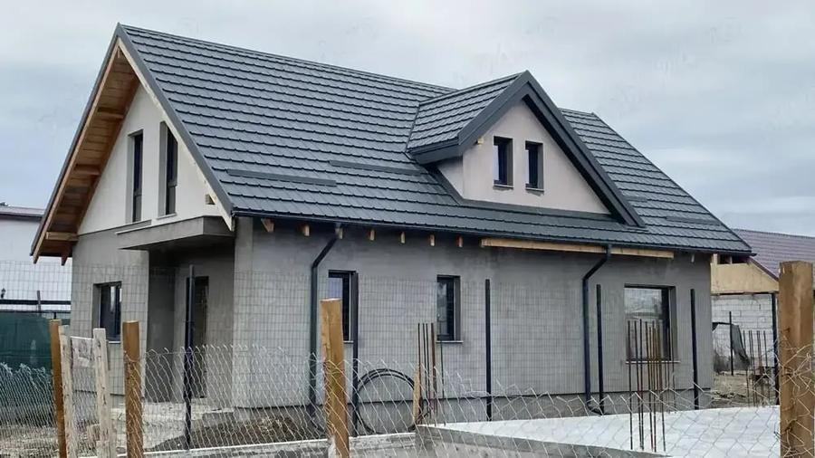 Casă cu 4 camere cu Teren 297 Mp în Central