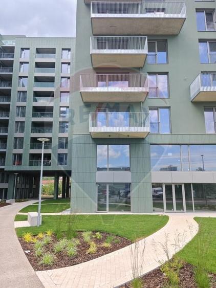 Spațiu comercial, de 141.30000305176 mp, în Gară