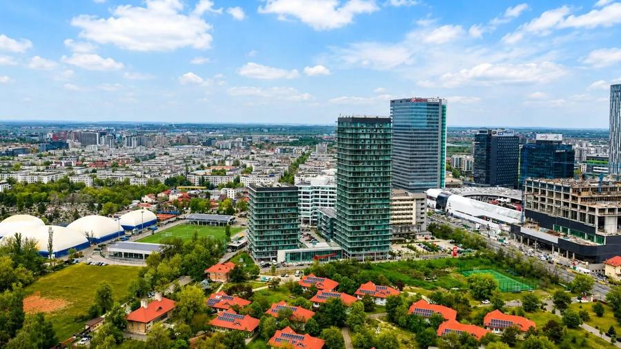 Apartament cu 4 camere decomandat în Floreasca