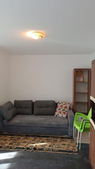 Apartament cu 2 camere decomandat, mobilat în Apărătorii Patriei