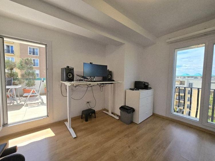 Apartament cu 3 camere semidecomandat în Ștefăneștii de Jos