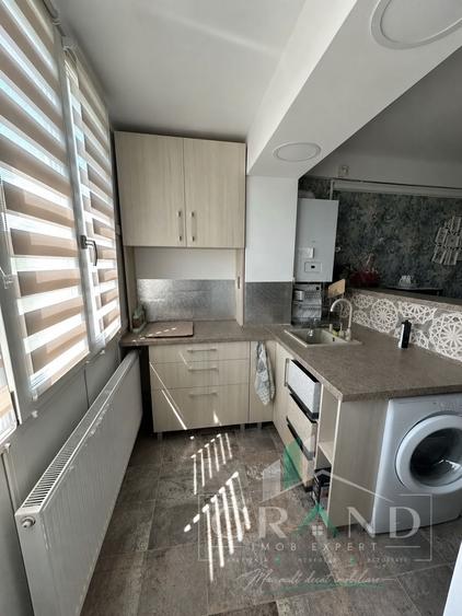 Apartament cu 2 camere semidecomandat, mobilat în Semicentral