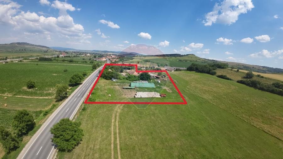 Teren Construcții intravilan de 22942 mp, în Vânători
