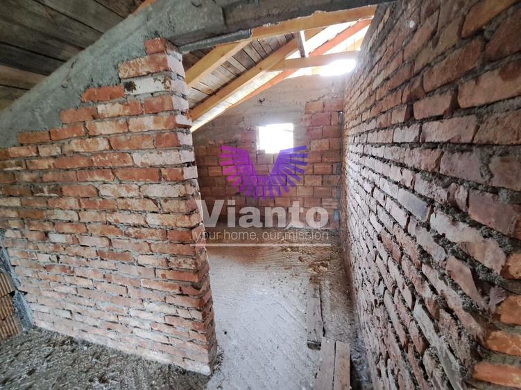 Casă individuală cu 5 camere cu Canalizare în Daia
