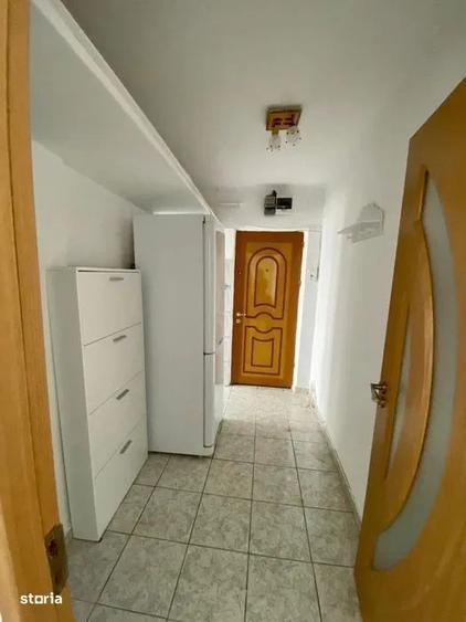Apartament cu 2 camere semidecomandat, mobilat în Tomis Nord