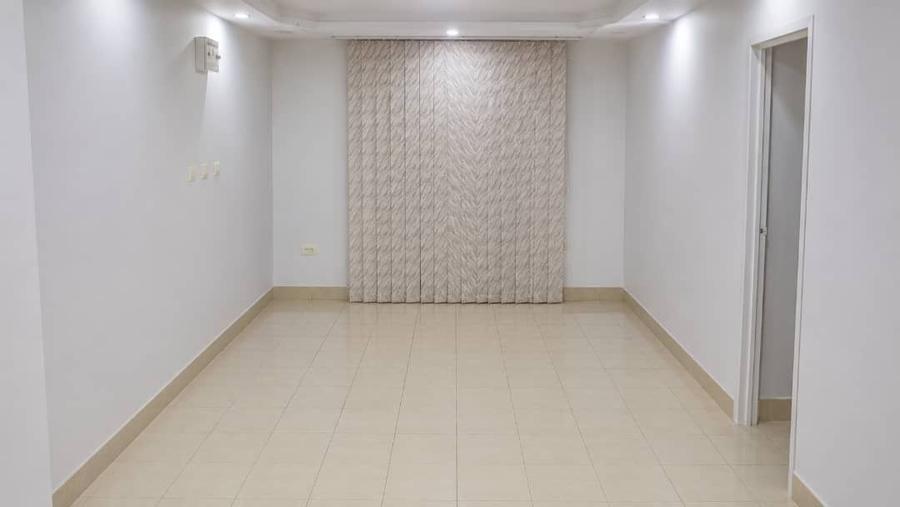 Spațiu comercial, de 76 mp, în Central