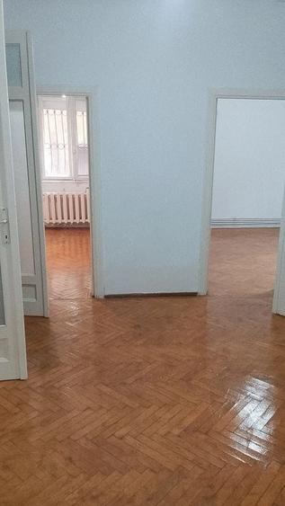Apartament cu 3 camere decomandat în Universitate