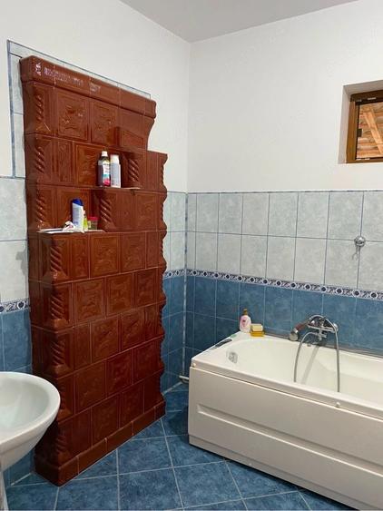 Casă cu 4 camere cu Teren 972 Mp în Săbăoani