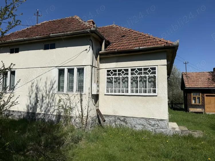 Casă cu 6 camere în Toplița