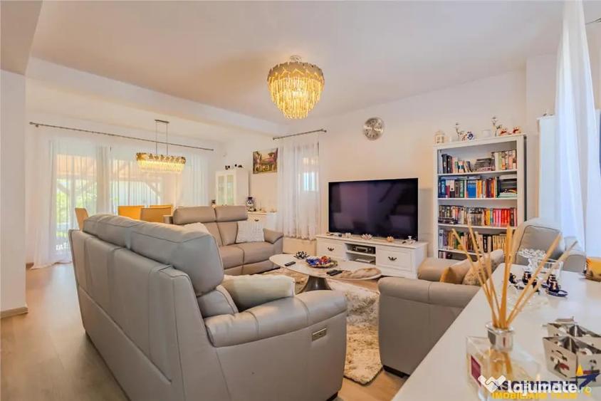 Casă cu 4 camere cu Teren 333 Mp în IAR