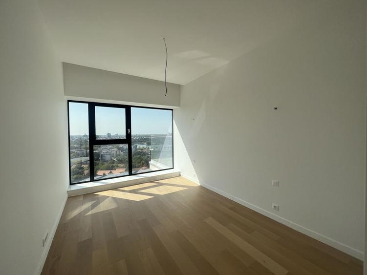 Apartament cu 4 camere decomandat în Floreasca