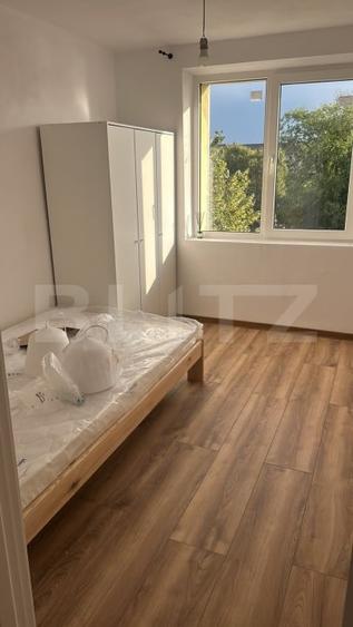 Apartament cu 4 camere decomandat, mobilat în Independenței