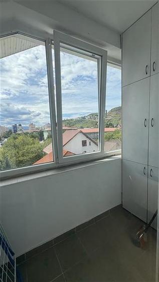 Apartament cu 2 camere semidecomandat, mobilat în Grigorescu