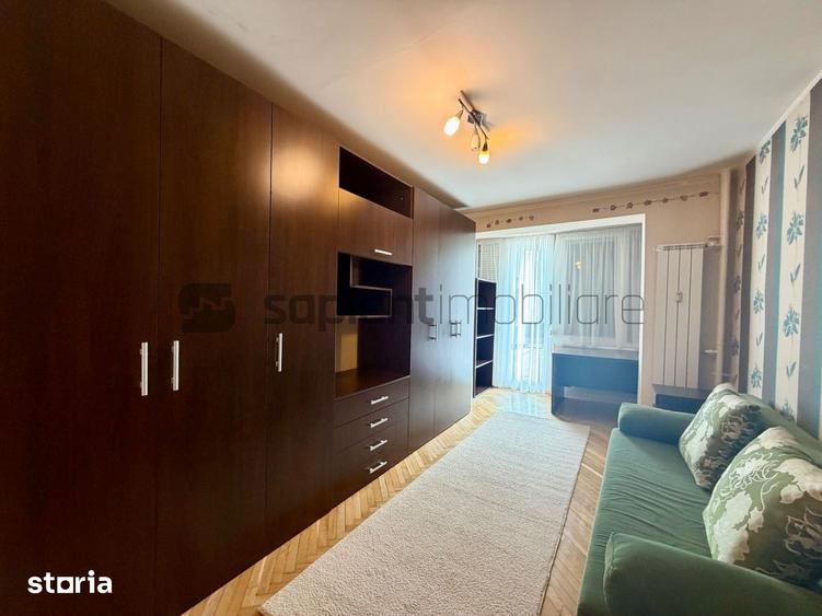 Apartament cu 3 camere decomandat în Cetății