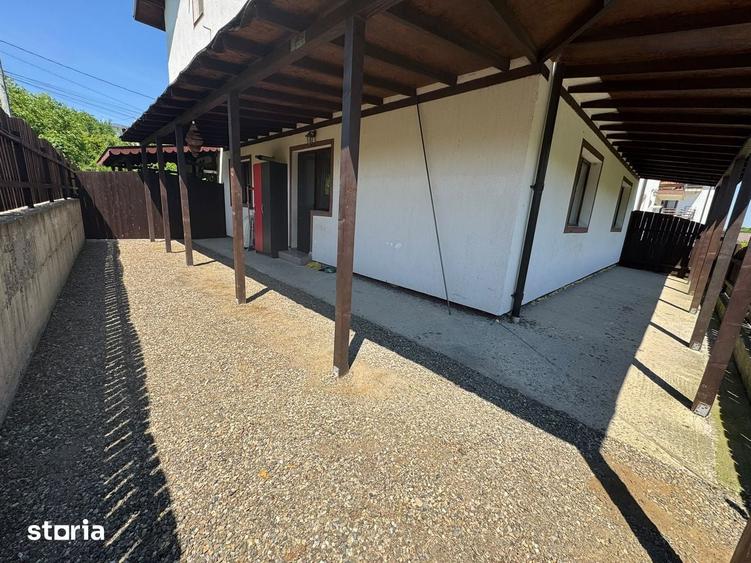 Apartament cu 3 camere decomandat în Ciurea