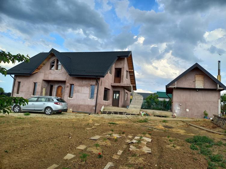 Casă cu 3 camere în Ulmi