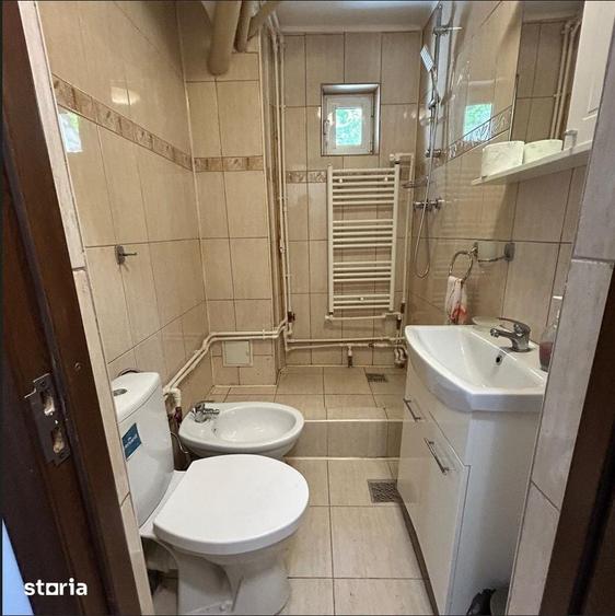 Apartament cu 5 camere în Podu Roș