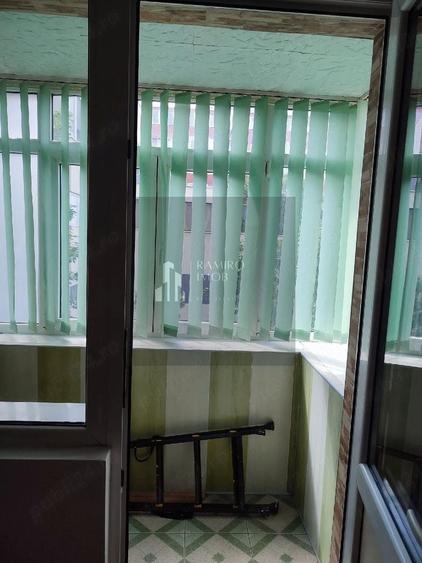Apartament cu 2 camere semidecomandat, mobilat în Progresul