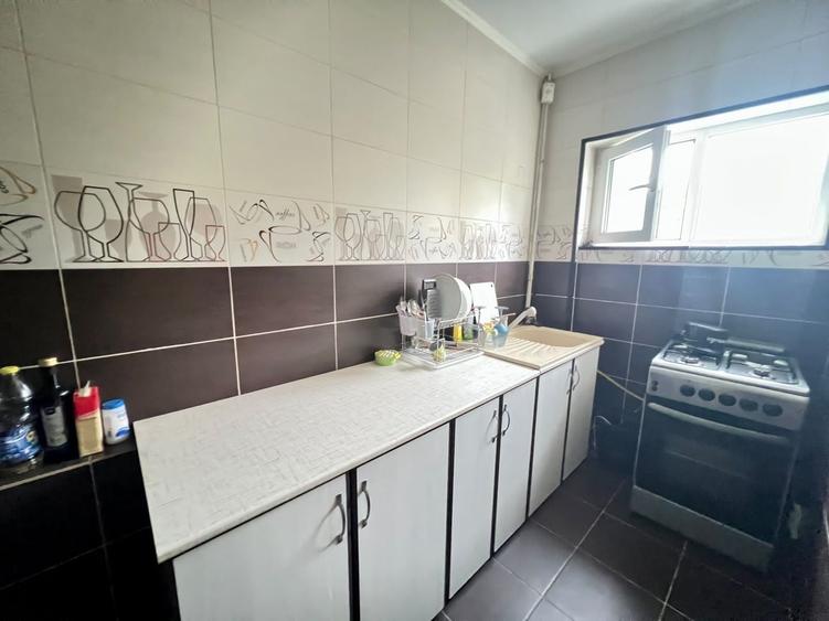 Apartament cu 3 camere în Berceni