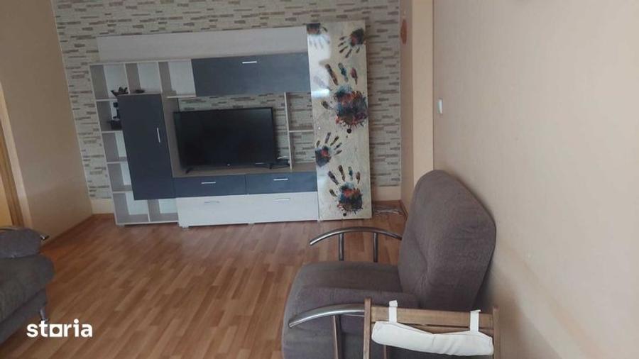 Apartament cu 3 camere în Mircea cel Bătrân