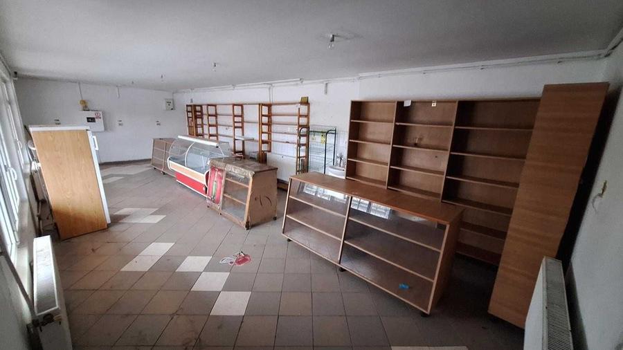 Spațiu comercial, de 74 mp, în Plosca